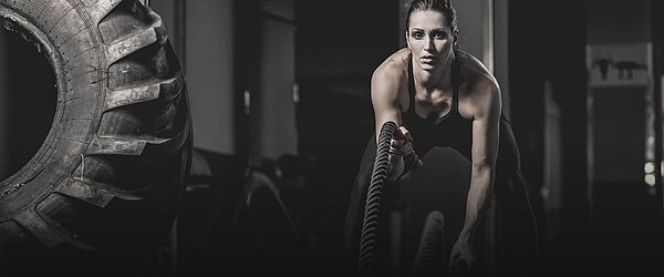 Frau beim Konditionstraning